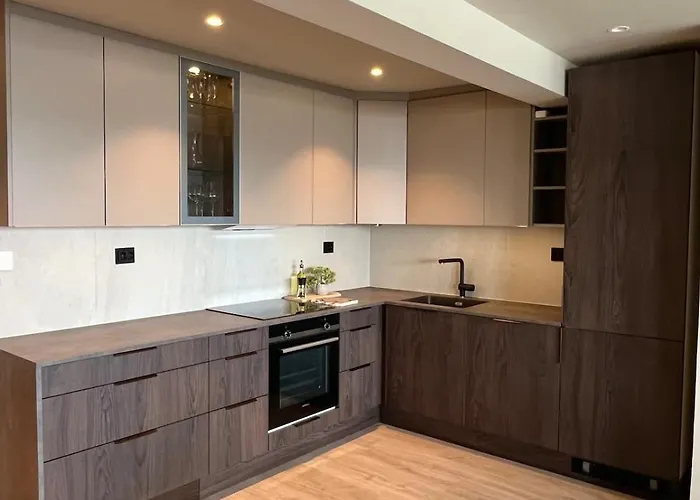 Modern Tromsoapartment By The Ocean